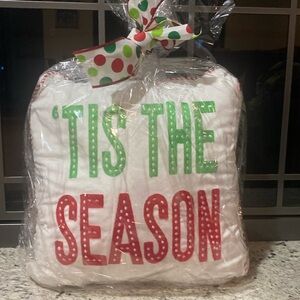 NWT wrapped 16x16 Christmas pillow
